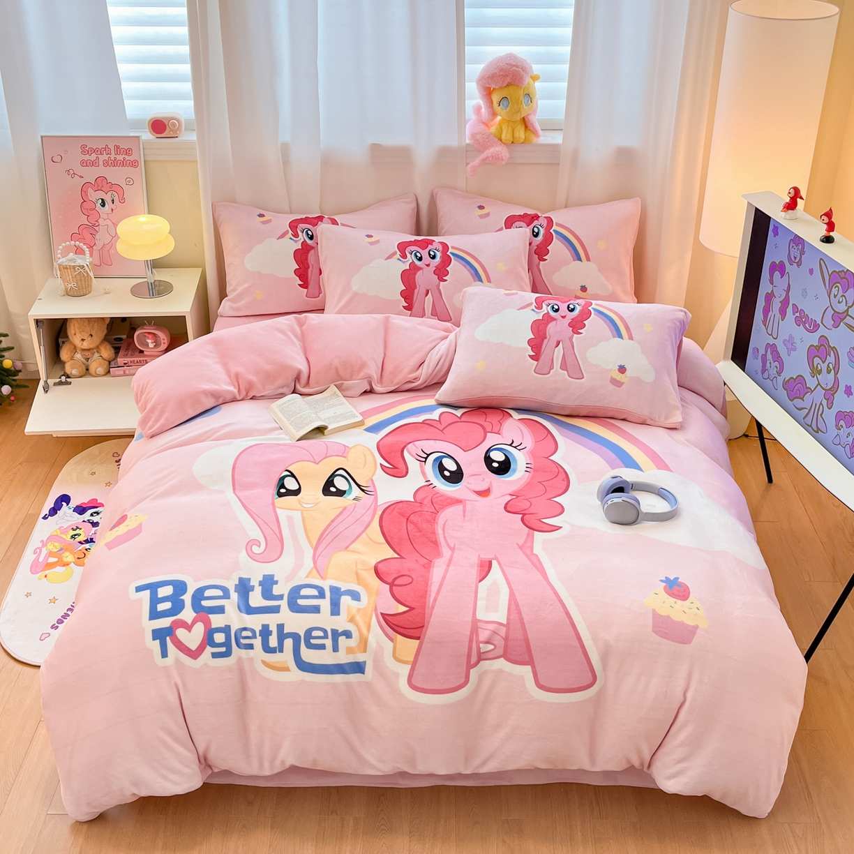 91家纺网 家纺一手货源 找家纺 （总）金爱家 2025新款正版小马宝莉授权大版卡通平网数码印花加厚高克重牛奶绒系列四件套