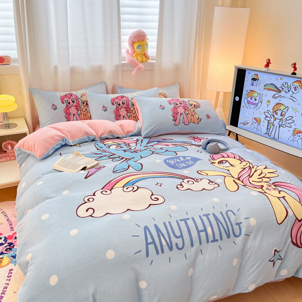 91家纺网 家纺一手货源 找家纺 金爱家 2025新款正版小马宝莉授权大版卡通平网数码印花加厚高克重牛奶绒系列四件套 绒大版-友谊的魔力