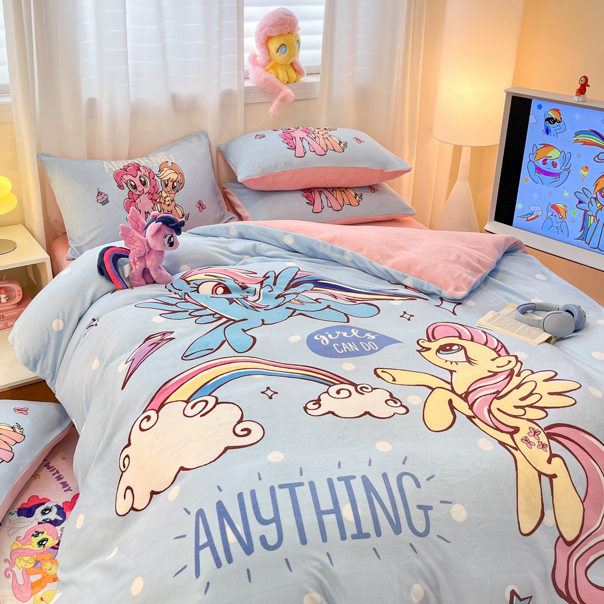 91家纺网 家纺一手货源 找家纺 金爱家 2025新款正版小马宝莉授权大版卡通平网数码印花加厚高克重牛奶绒系列四件套 绒大版-友谊的魔力