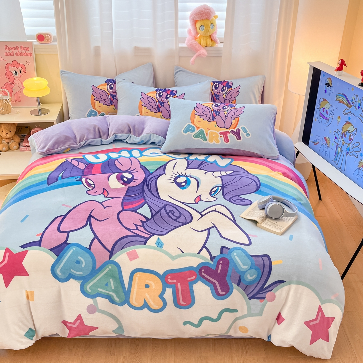 91家纺网 家纺一手货源 找家纺 金爱家 2025新款正版小马宝莉授权大版卡通平网数码印花加厚高克重牛奶绒系列四件套 绒大版-派对时刻