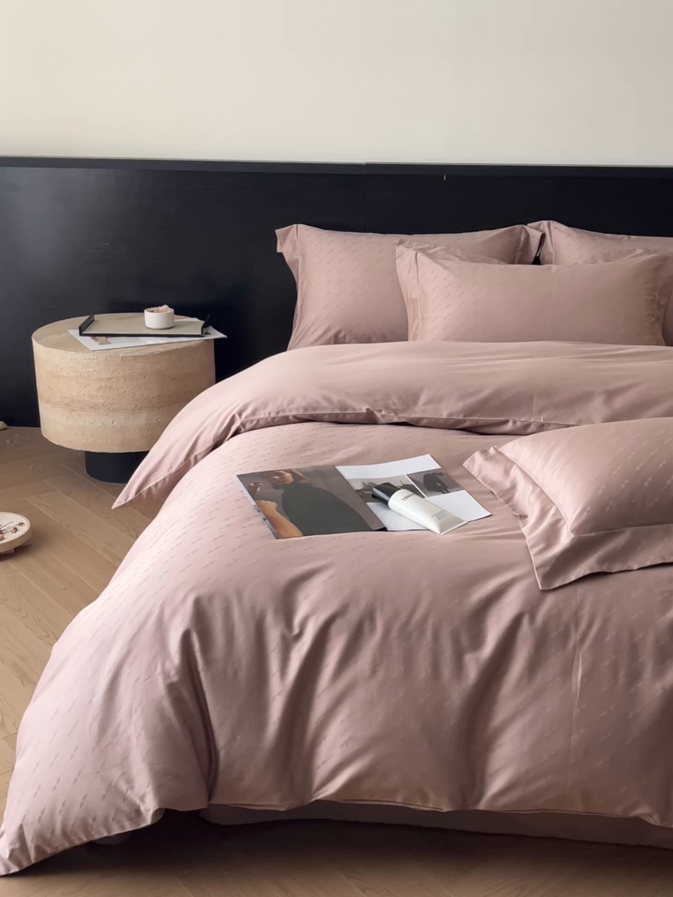 91家纺网 家纺一手货源 找家纺 （总）群鹿家访 25年新款长绒棉简约款四件套