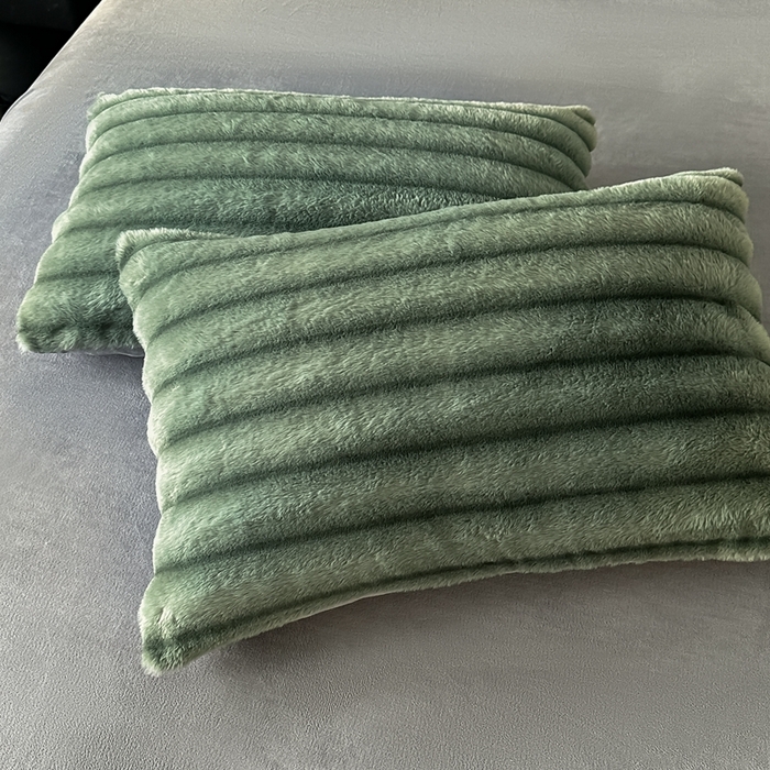 91家纺网 家纺一手货源 找家纺 居易简 2025新款亲肤保暖皮草绒牛奶绒AB面美拉德抽条兔毛绒四件套 优雅绿