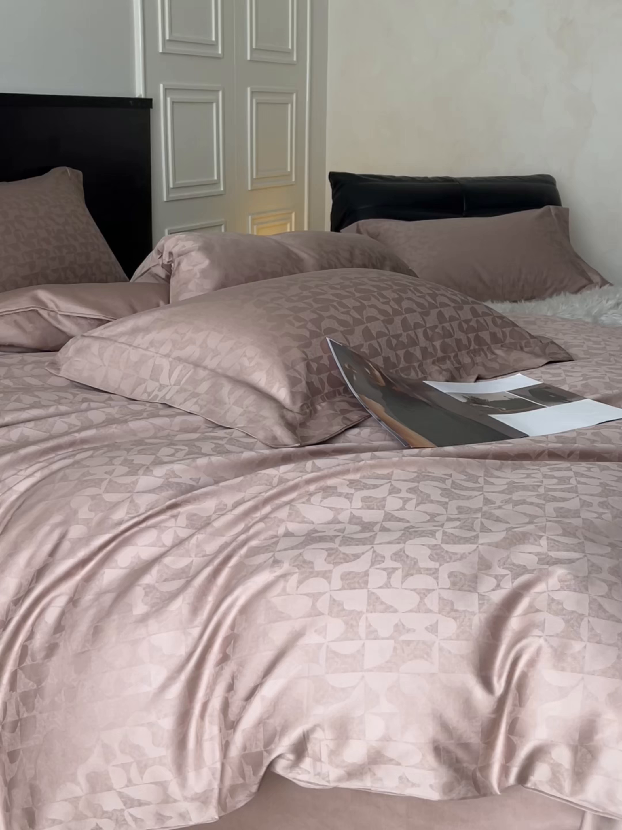 91家纺网 家纺一手货源 找家纺 （总）群鹿家访 25年新款长绒棉简约款四件套