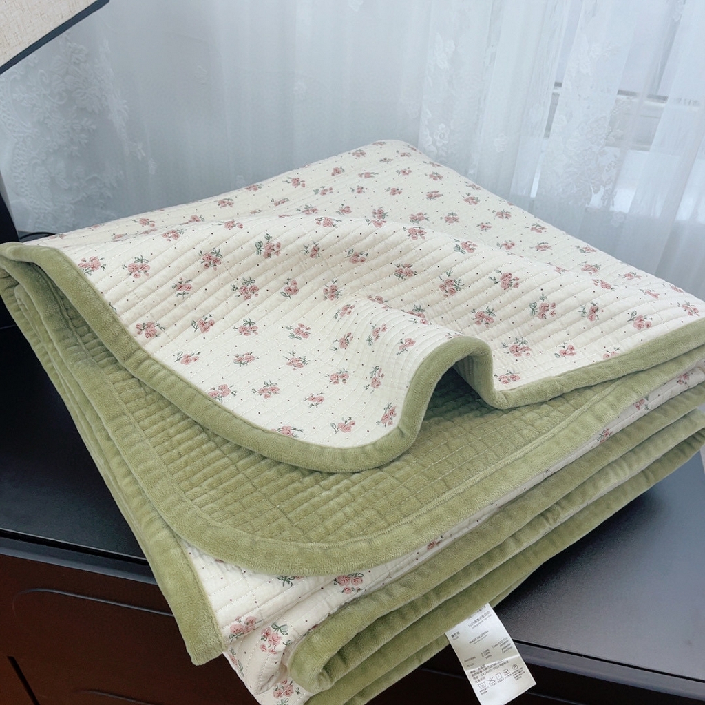 91家纺网 家纺一手货源 找家纺 暖居 2025新款棉加绒印花床盖 繁花