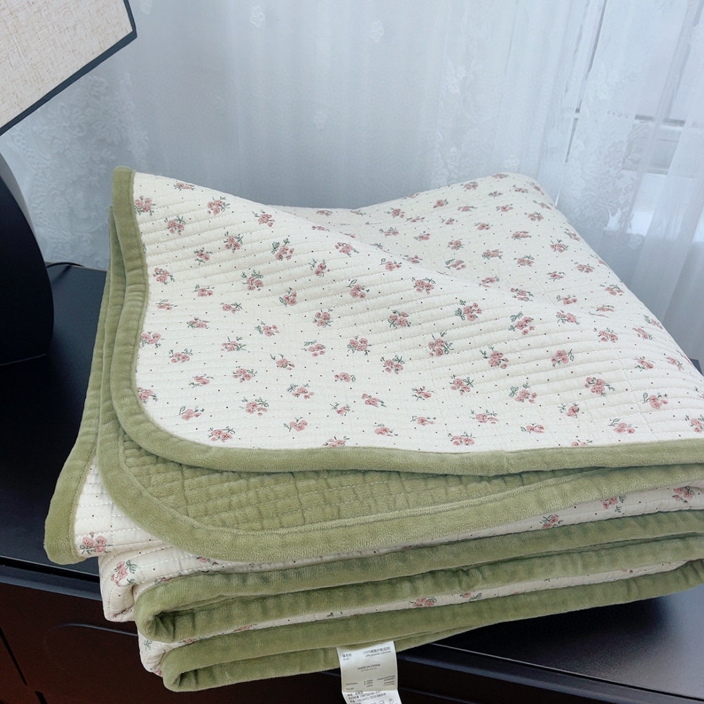 91家纺网 家纺一手货源 找家纺 暖居 2025新款棉加绒印花床盖 繁花