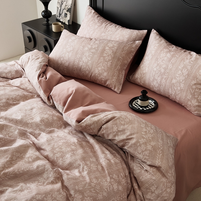 91家纺网 家纺一手货源 找家纺 禾时 2025新款全棉纯棉双层纱印花四件套-暗合 浮香-粉