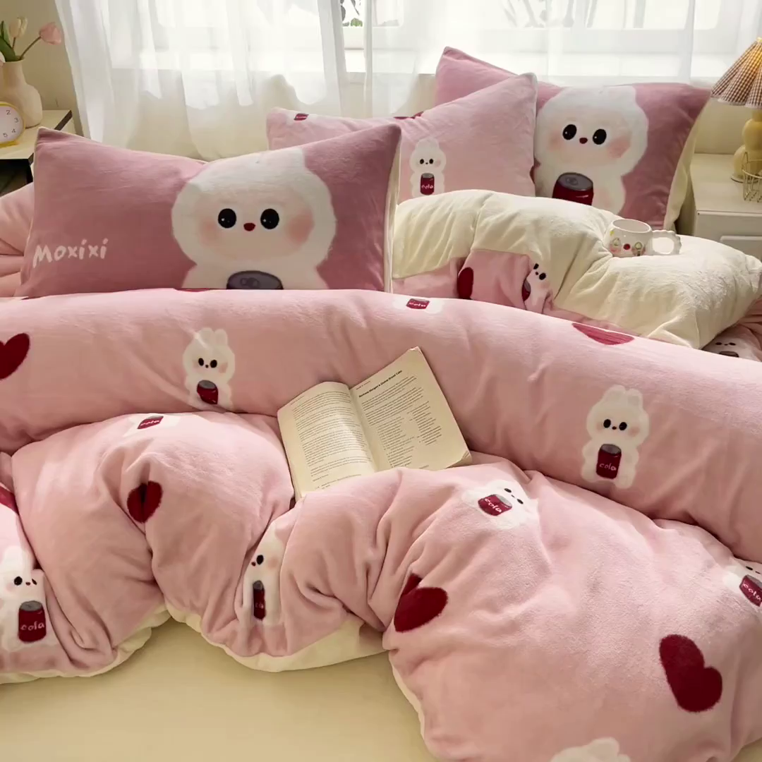 91家纺网 家纺一手货源 找家纺 如一 2025新款高克重卡通印花牛奶绒四件套第二批 莫西西