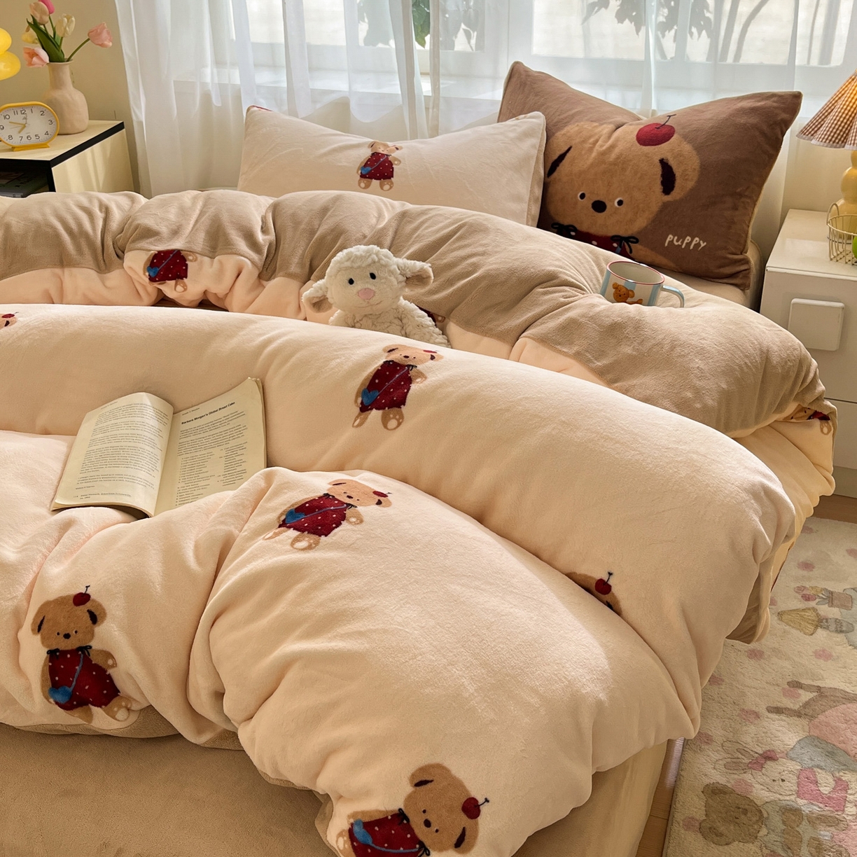 91家纺网 家纺一手货源 找家纺 如一 2025新款高克重卡通印花牛奶绒四件套第二批 苹果熊