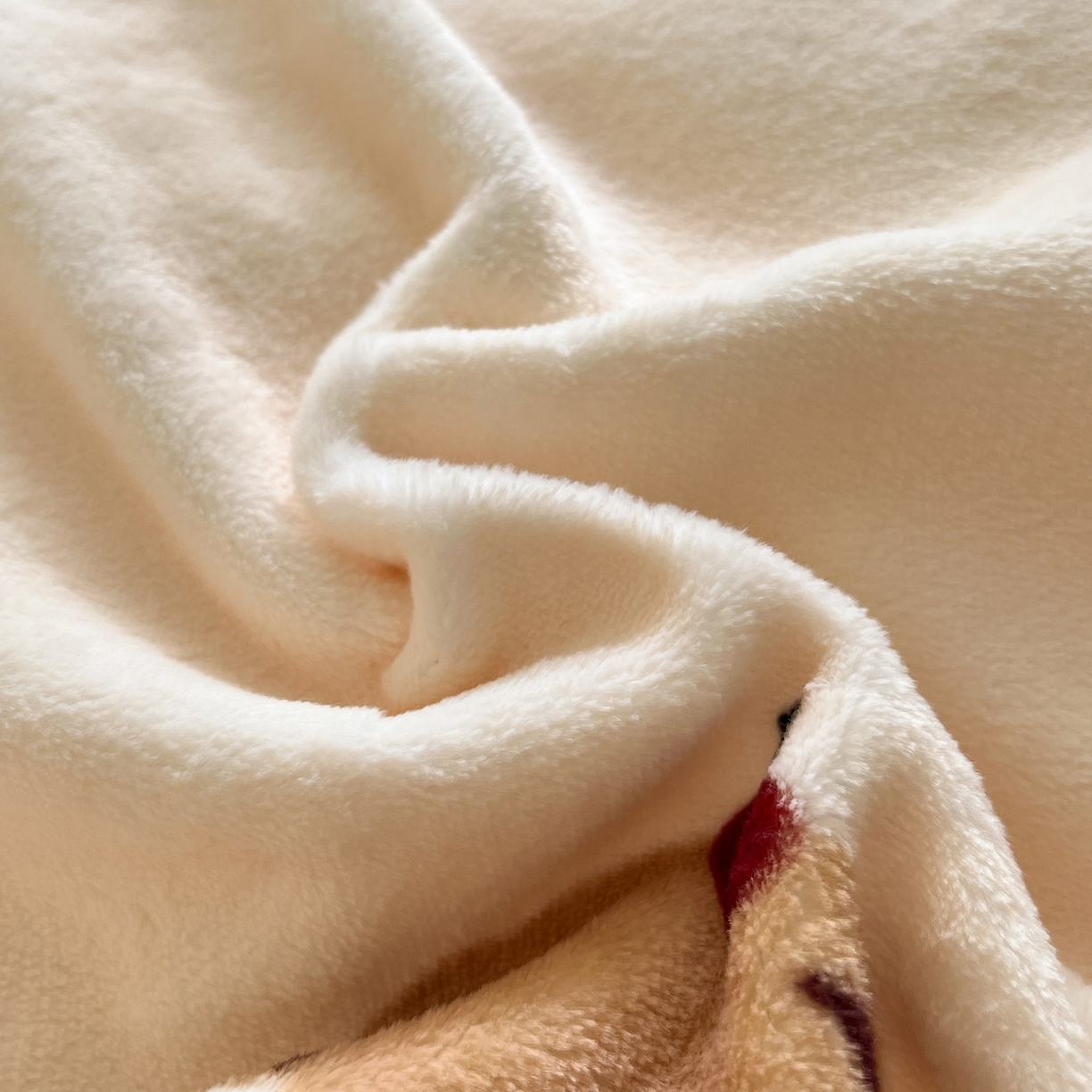 91家纺网 家纺一手货源 找家纺 如一 2025新款高克重卡通印花牛奶绒四件套第二批 苹果熊