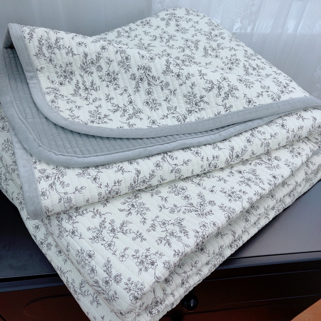 91家纺网 家纺一手货源 找家纺 暖居 2025新款棉加绒印花床盖 灰雾