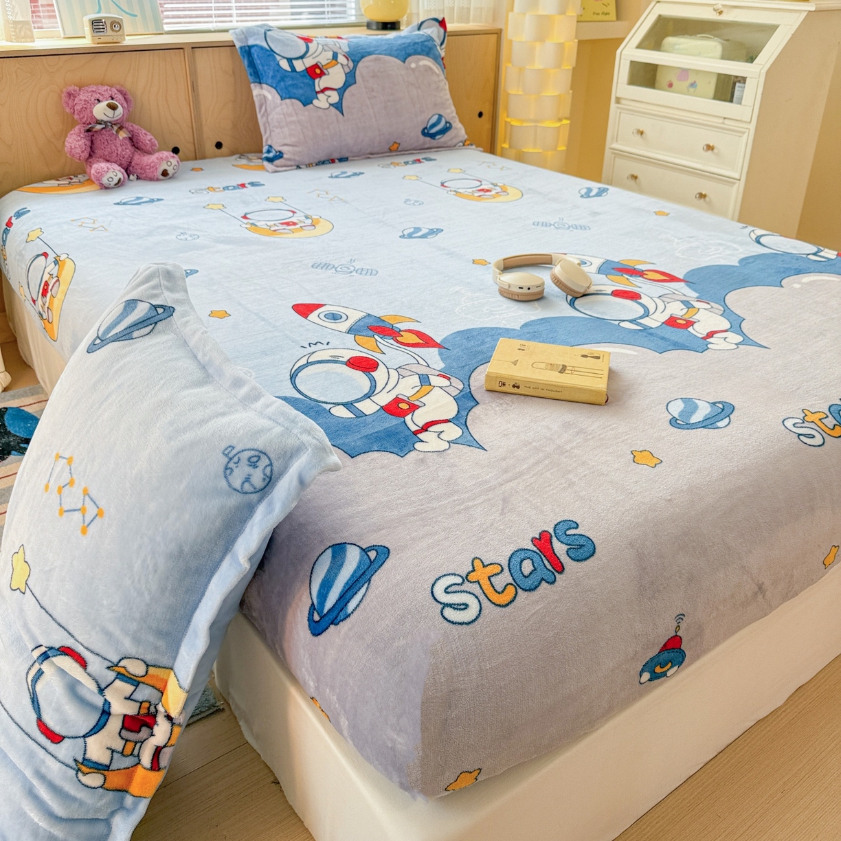 91家纺网 家纺一手货源 找家纺 （总）名兮家居 2025新款高克重印花牛奶绒单床笠床笠单件