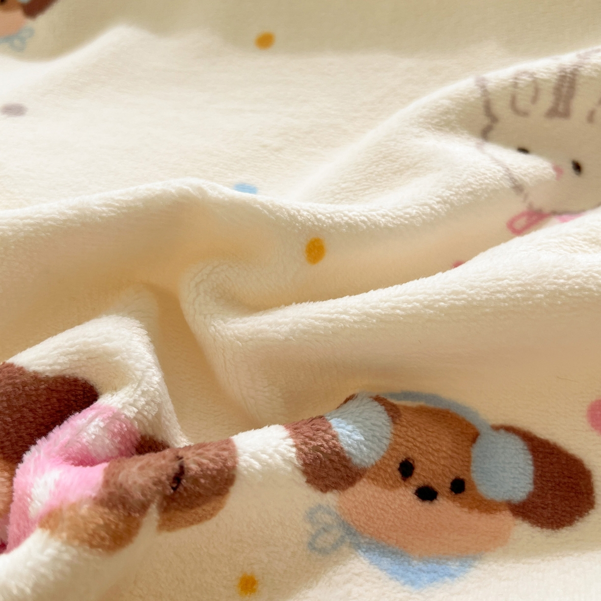 91家纺网 家纺一手货源 找家纺 如一 2025新款高克重卡通印花牛奶绒四件套第二批 汪汪狗