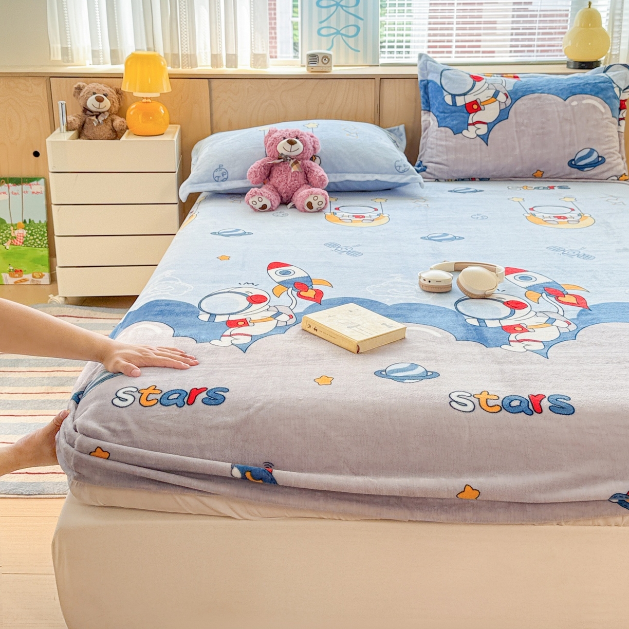 91家纺网 家纺一手货源 找家纺 （总）名兮家居 2025新款高克重印花牛奶绒单床笠床笠单件