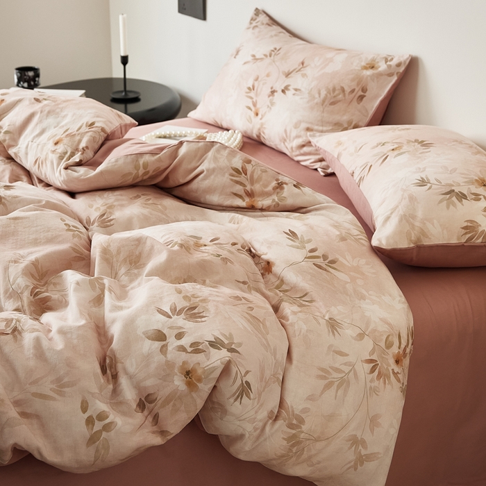 91家纺网 家纺一手货源 找家纺 禾时 2025新款全棉纯棉双层纱印花四件套-暗合 卷珠帘-粉