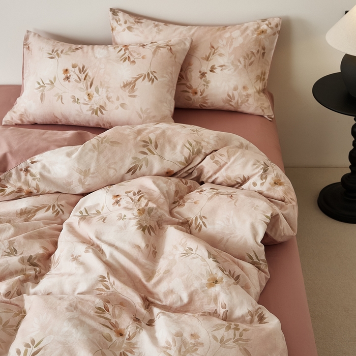 91家纺网 家纺一手货源 找家纺 禾时 2025新款全棉纯棉双层纱印花四件套-暗合 卷珠帘-粉