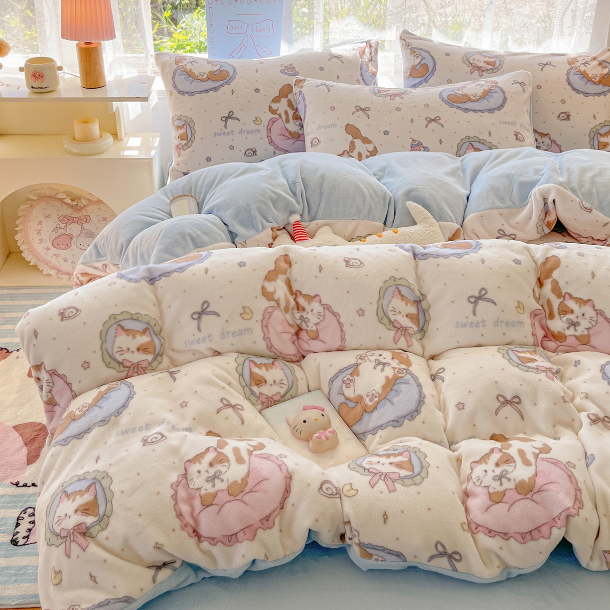 91家纺网 家纺一手货源 找家纺 如一 2025新款高克重卡通印花牛奶绒四件套第二批 小花喵