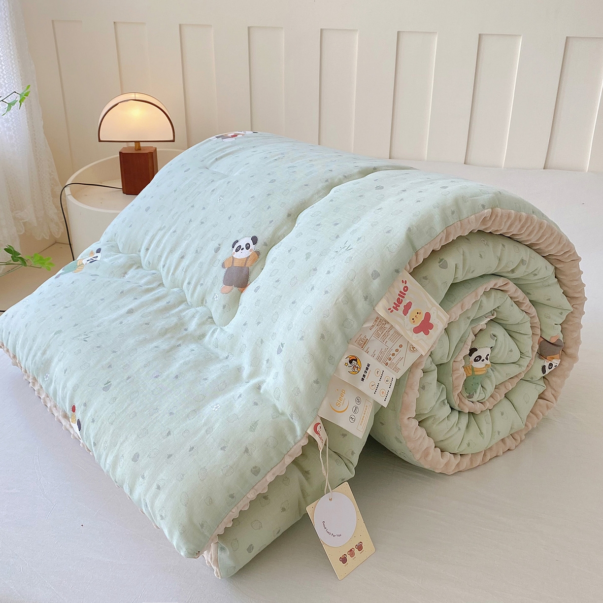 91家纺网 家纺一手货源 找家纺 小叮当家纺仓储工厂店 2025新款A类母婴级全棉双层纱婴儿绒210g豆豆被20%大豆纤维单人双人被芯 功夫熊猫