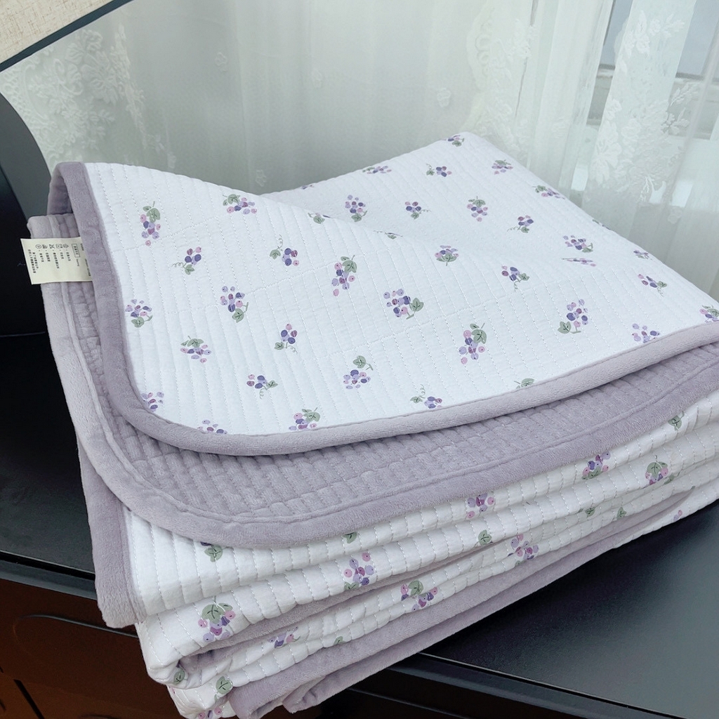 91家纺网 家纺一手货源 找家纺 暖居 2025新款棉加绒印花床盖 葡萄精灵