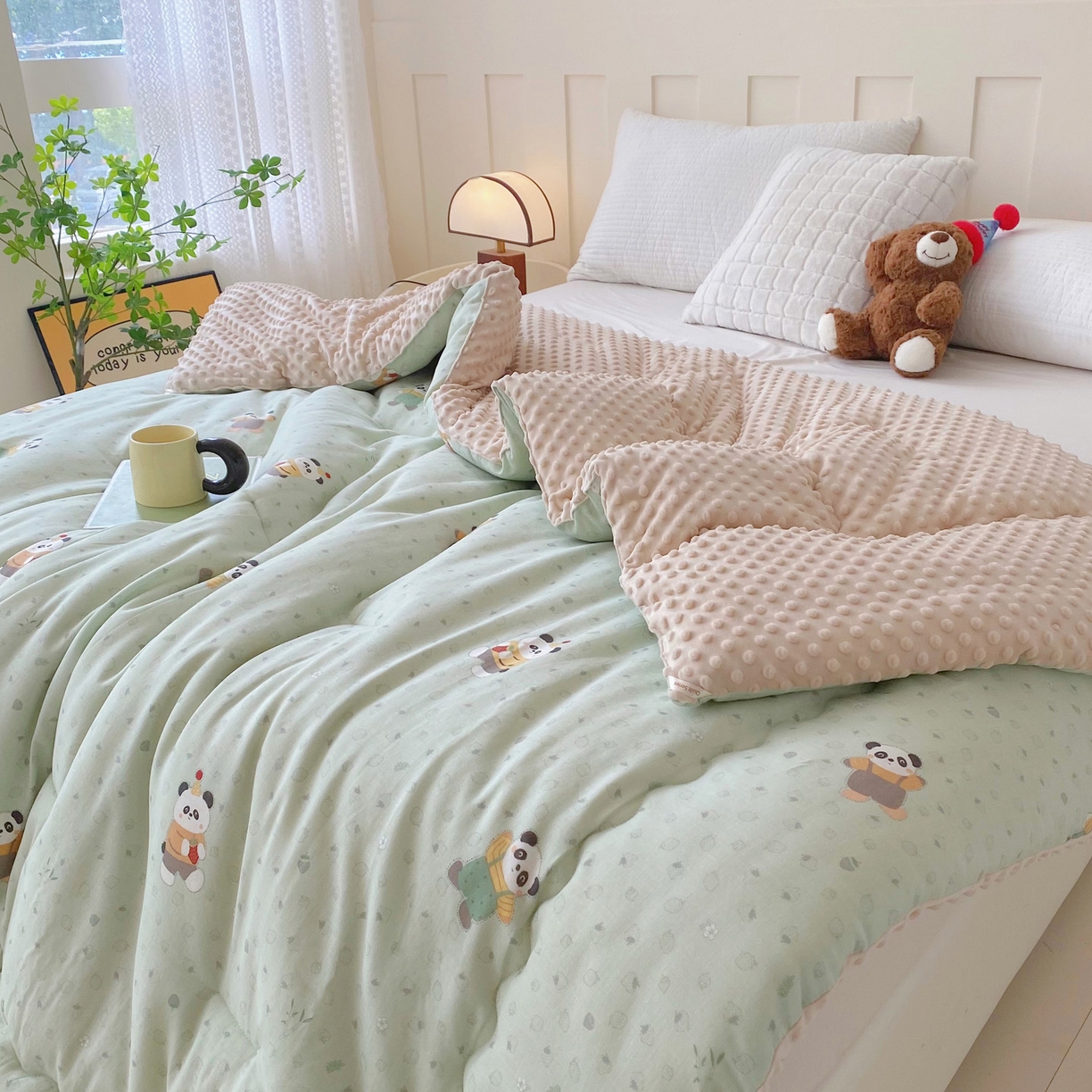 91家纺网 家纺一手货源 找家纺 小叮当家纺仓储工厂店 2025新款A类母婴级全棉双层纱婴儿绒210g豆豆被20%大豆纤维单人双人被芯 功夫熊猫