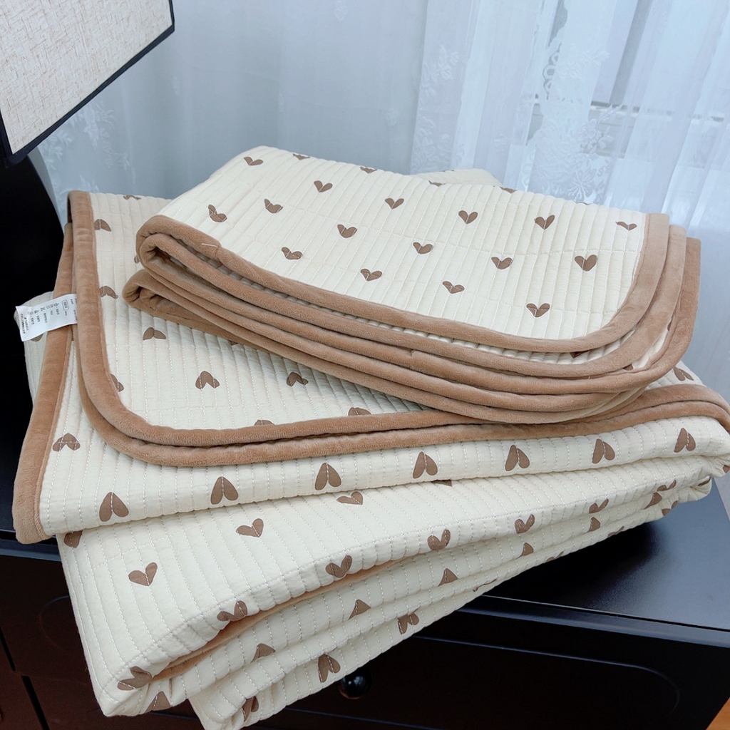 91家纺网 家纺一手货源 找家纺 暖居 2025新款棉加绒印花床盖 细微