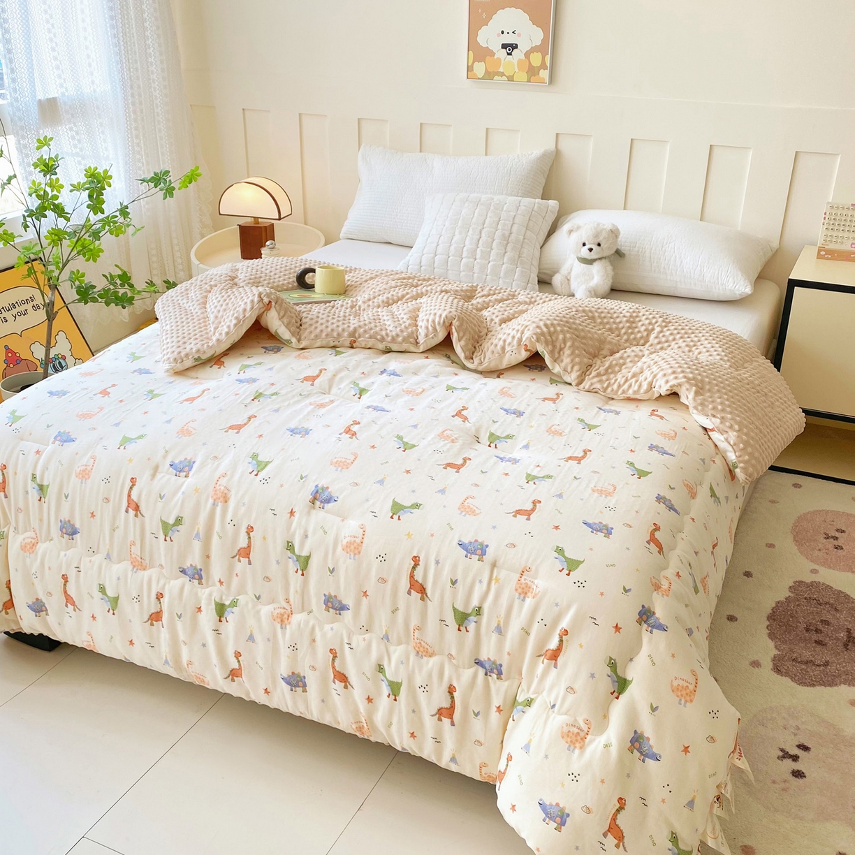 91家纺网 家纺一手货源 找家纺 小叮当家纺仓储工厂店 2025新款A类母婴级全棉双层纱婴儿绒210g豆豆被20%大豆纤维单人双人被芯 恐龙世界