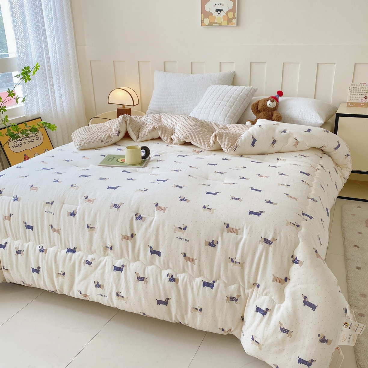 91家纺网 家纺一手货源 找家纺 小叮当家纺仓储工厂店 2025新款A类母婴级全棉双层纱婴儿绒210g豆豆被20%大豆纤维单人双人被芯 腊肠狗