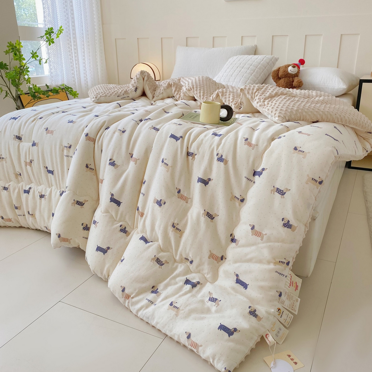 91家纺网 家纺一手货源 找家纺 小叮当家纺仓储工厂店 2025新款A类母婴级全棉双层纱婴儿绒210g豆豆被20%大豆纤维单人双人被芯 腊肠狗