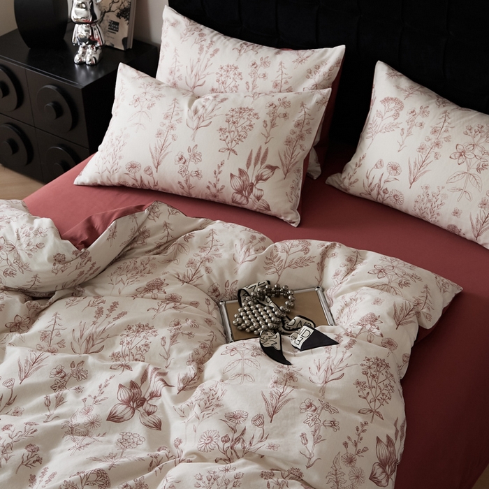 91家纺网 家纺一手货源 找家纺 禾时 2025新款全棉纯棉双层纱印花四件套-暗合 茉含-红咖