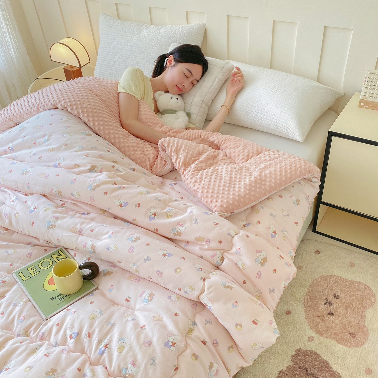 91家纺网 家纺一手货源 找家纺 小叮当家纺仓储工厂店 2025新款A类母婴级全棉双层纱婴儿绒210g豆豆被20%大豆纤维单人双人被芯 莓烦恼