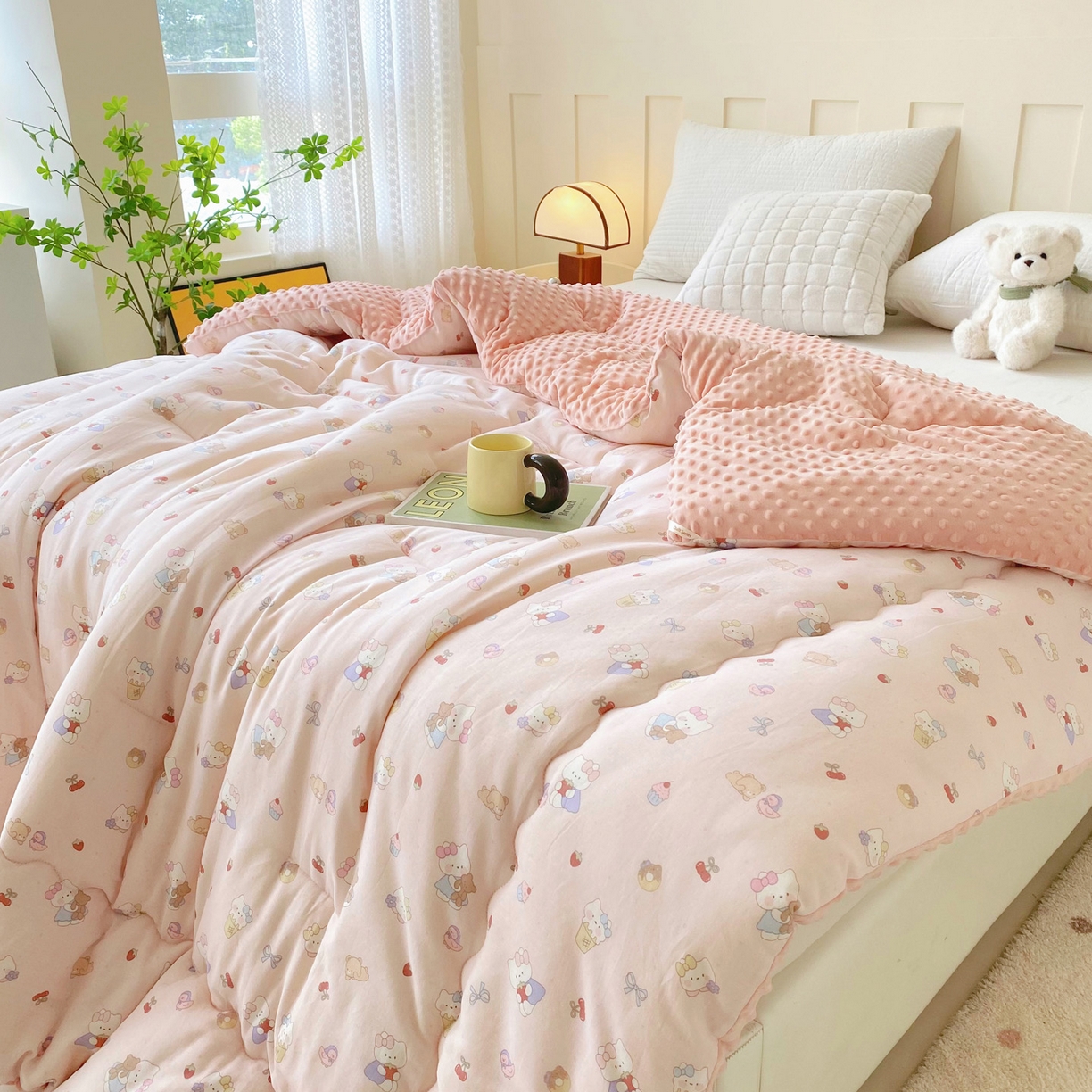 91家纺网 家纺一手货源 找家纺 小叮当家纺仓储工厂店 2025新款A类母婴级全棉双层纱婴儿绒210g豆豆被20%大豆纤维单人双人被芯 莓烦恼