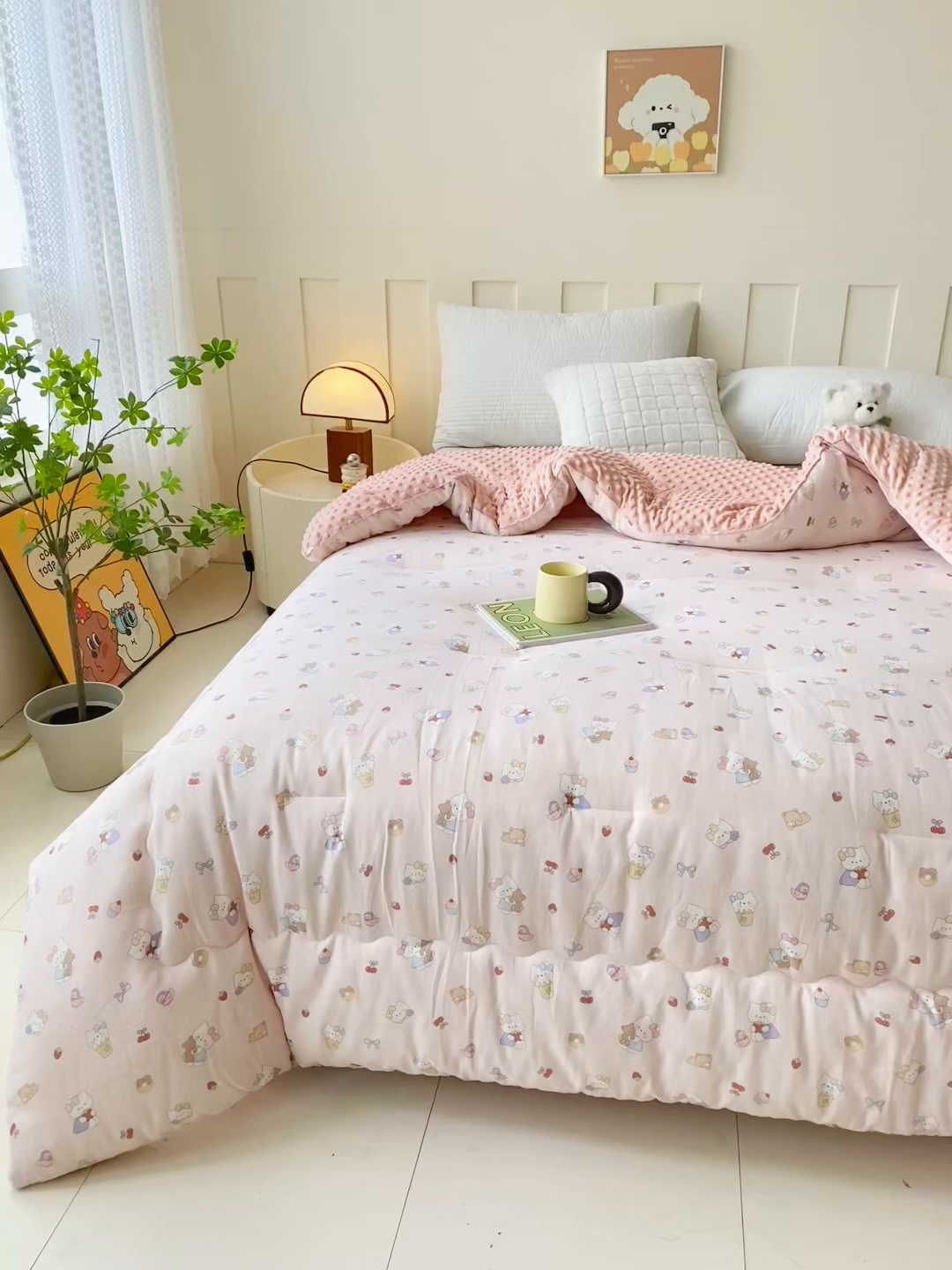 91家纺网 家纺一手货源 找家纺 小叮当家纺仓储工厂店 2025新款A类母婴级全棉双层纱婴儿绒210g豆豆被20%大豆纤维单人双人被芯 莓烦恼