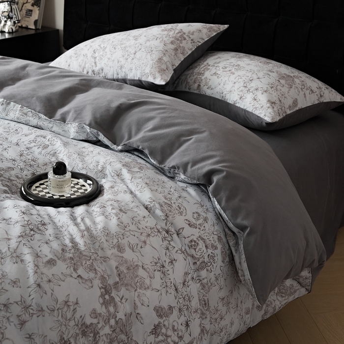 91家纺网 家纺一手货源 找家纺 禾时 2025新款全棉纯棉双层纱印花四件套-暗合 逆时光-蓝