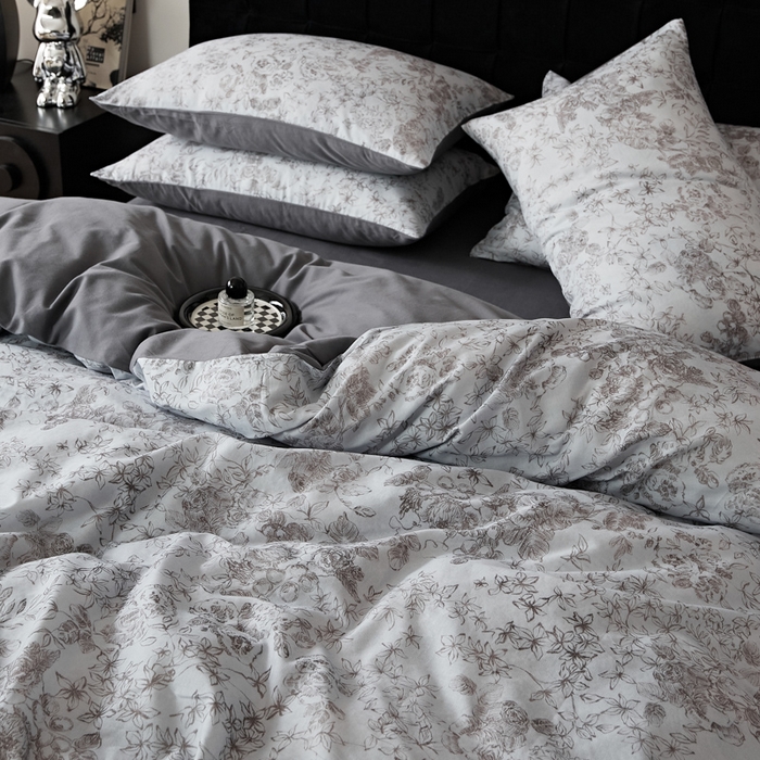 91家纺网 家纺一手货源 找家纺 禾时 2025新款全棉纯棉双层纱印花四件套-暗合 逆时光-蓝