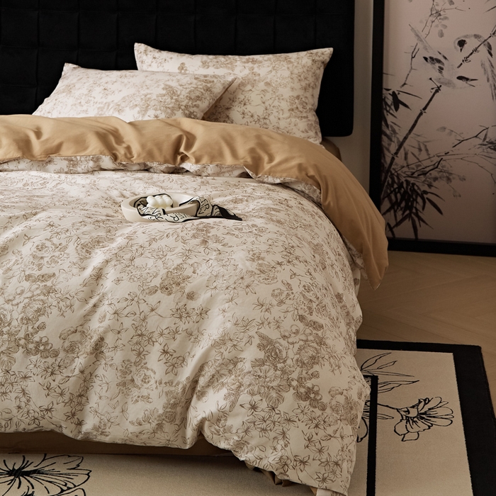 91家纺网 家纺一手货源 找家纺 禾时 2025新款全棉纯棉双层纱印花四件套-暗合 逆时光-米