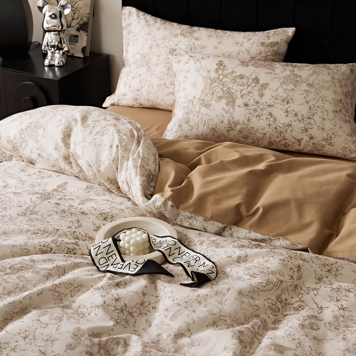 91家纺网 家纺一手货源 找家纺 禾时 2025新款全棉纯棉双层纱印花四件套-暗合 逆时光-米