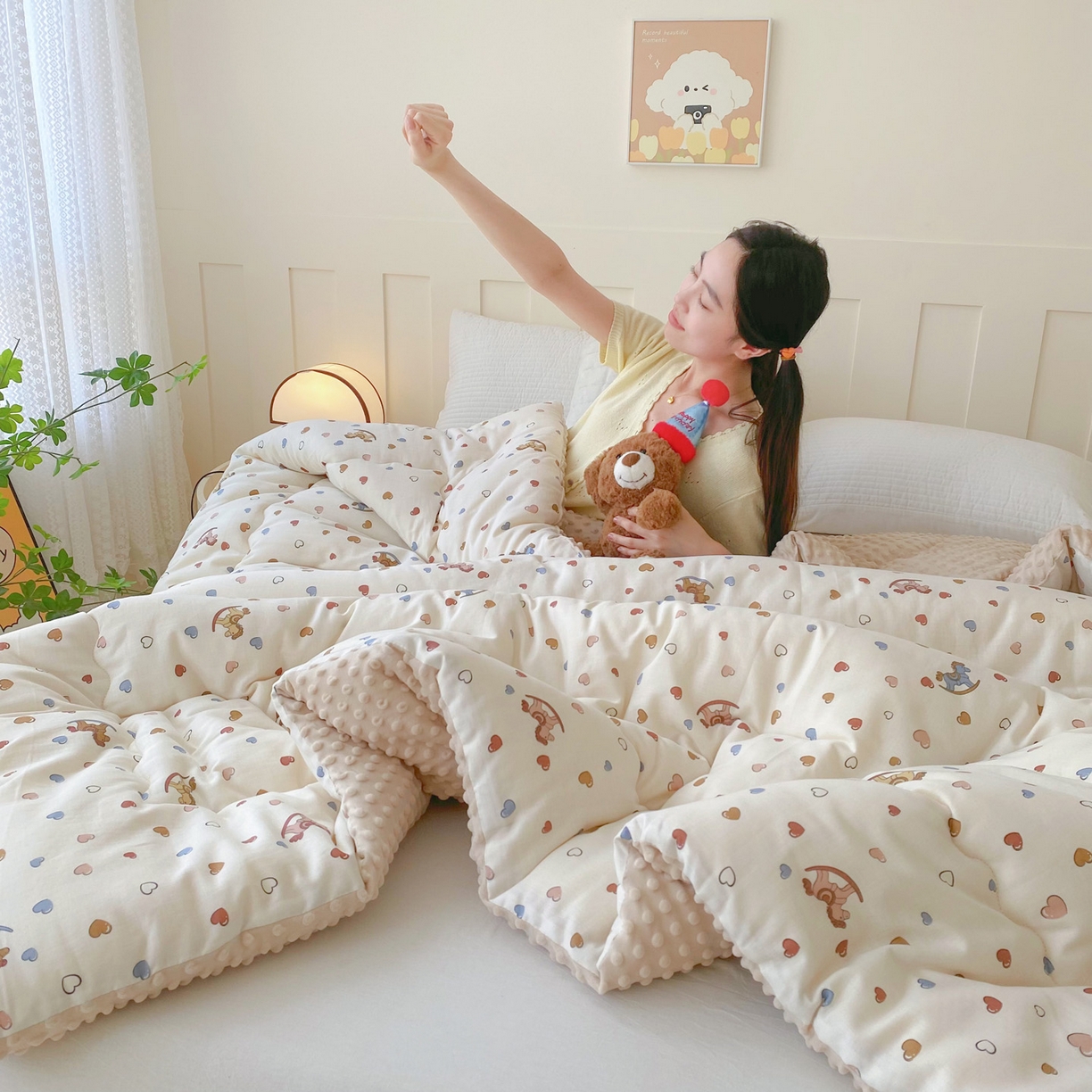 91家纺网 家纺一手货源 找家纺 小叮当家纺仓储工厂店 2025新款A类母婴级全棉双层纱婴儿绒210g豆豆被20%大豆纤维单人双人被芯 木马梦幻