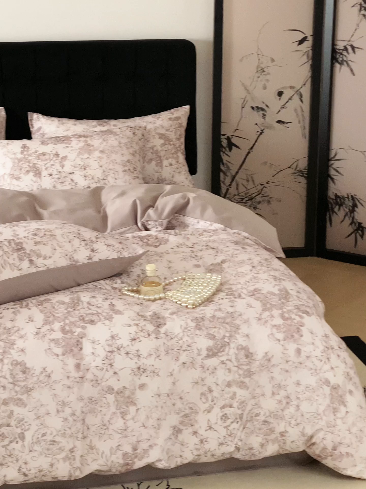 91家纺网 家纺一手货源 找家纺 禾时 2025新款全棉纯棉双层纱印花四件套-暗合 逆时光-米