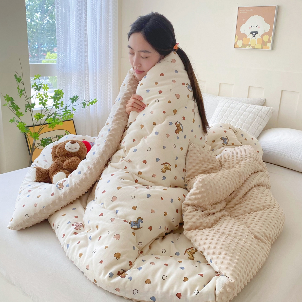 91家纺网 家纺一手货源 找家纺 小叮当家纺仓储工厂店 2025新款A类母婴级全棉双层纱婴儿绒210g豆豆被20%大豆纤维单人双人被芯 木马梦幻