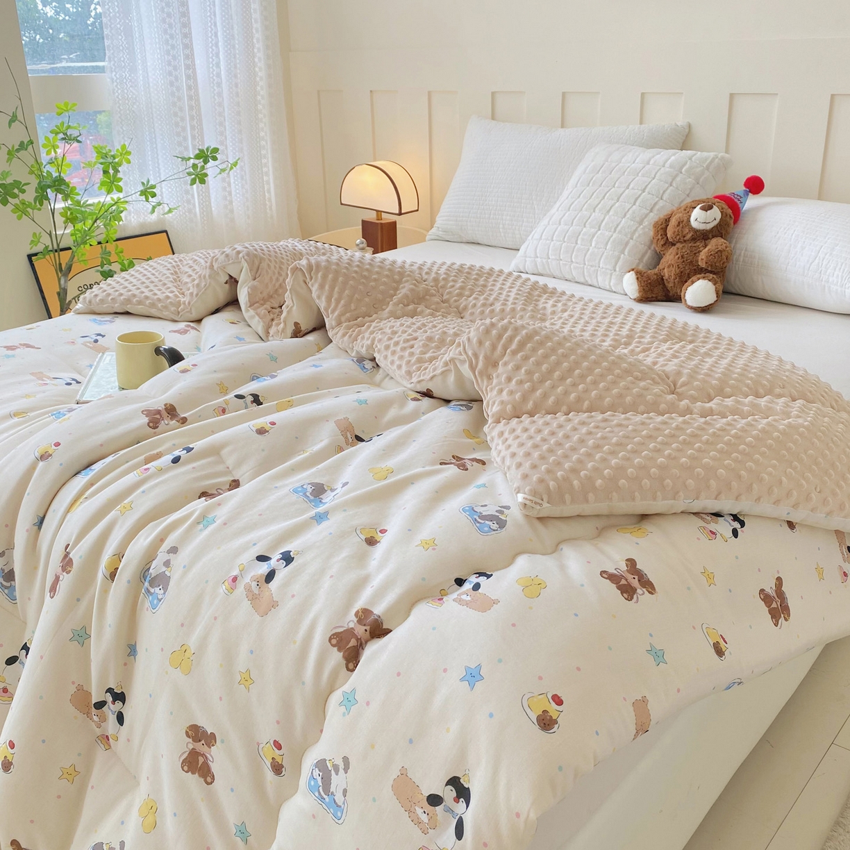 91家纺网 家纺一手货源 找家纺 小叮当家纺仓储工厂店 2025新款A类母婴级全棉双层纱婴儿绒210g豆豆被20%大豆纤维单人双人被芯 派宠