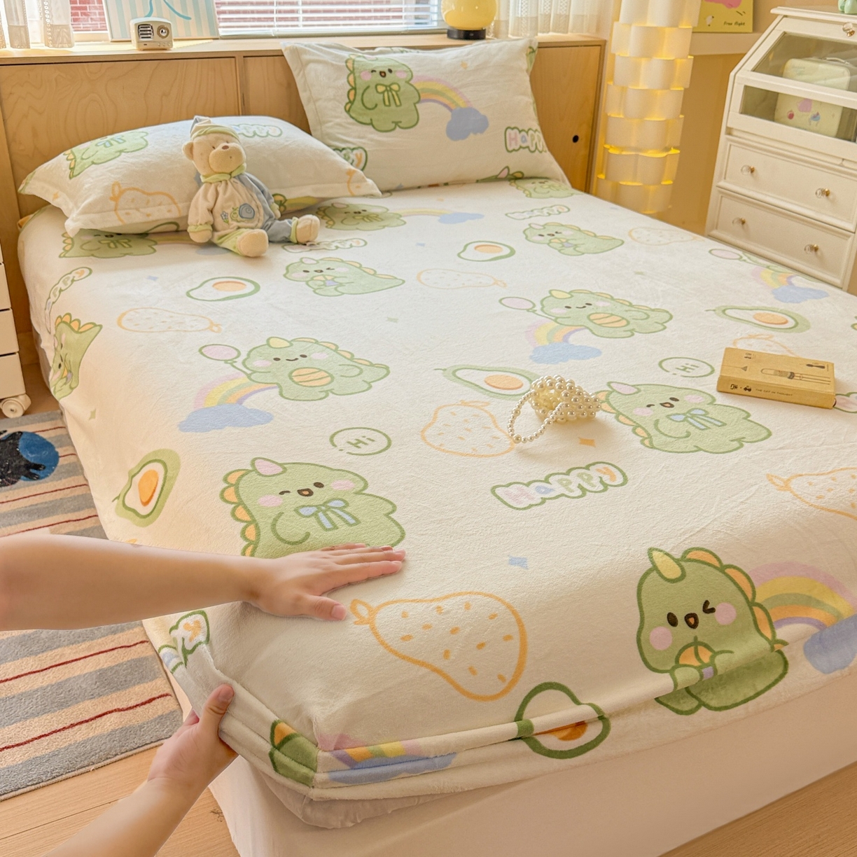 名兮家居 2025新款高克重印花牛奶绒单床笠床笠单件 彩虹奶龙