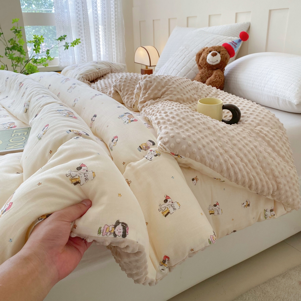 91家纺网 家纺一手货源 找家纺 小叮当家纺仓储工厂店 2025新款A类母婴级全棉双层纱婴儿绒210g豆豆被20%大豆纤维单人双人被芯 派克