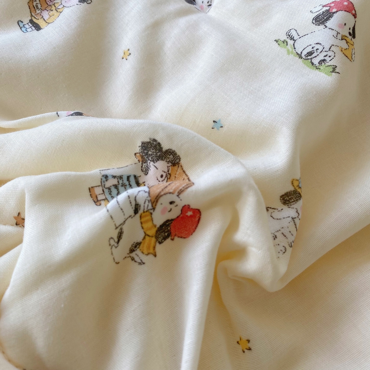 91家纺网 家纺一手货源 找家纺 小叮当家纺仓储工厂店 2025新款A类母婴级全棉双层纱婴儿绒210g豆豆被20%大豆纤维单人双人被芯 派克