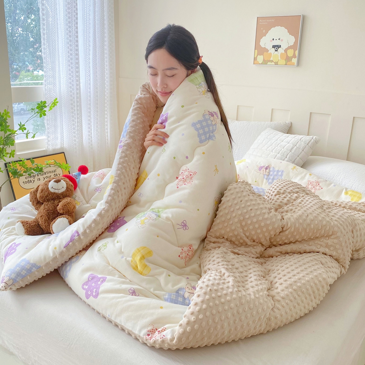 91家纺网 家纺一手货源 找家纺 小叮当家纺仓储工厂店 2025新款A类母婴级全棉双层纱婴儿绒210g豆豆被20%大豆纤维单人双人被芯 柔星梦香