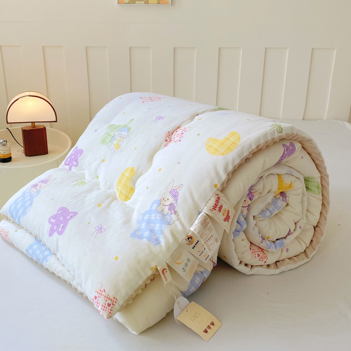 91家纺网 家纺一手货源 找家纺 小叮当家纺仓储工厂店 2025新款A类母婴级全棉双层纱婴儿绒210g豆豆被20%大豆纤维单人双人被芯 柔星梦香