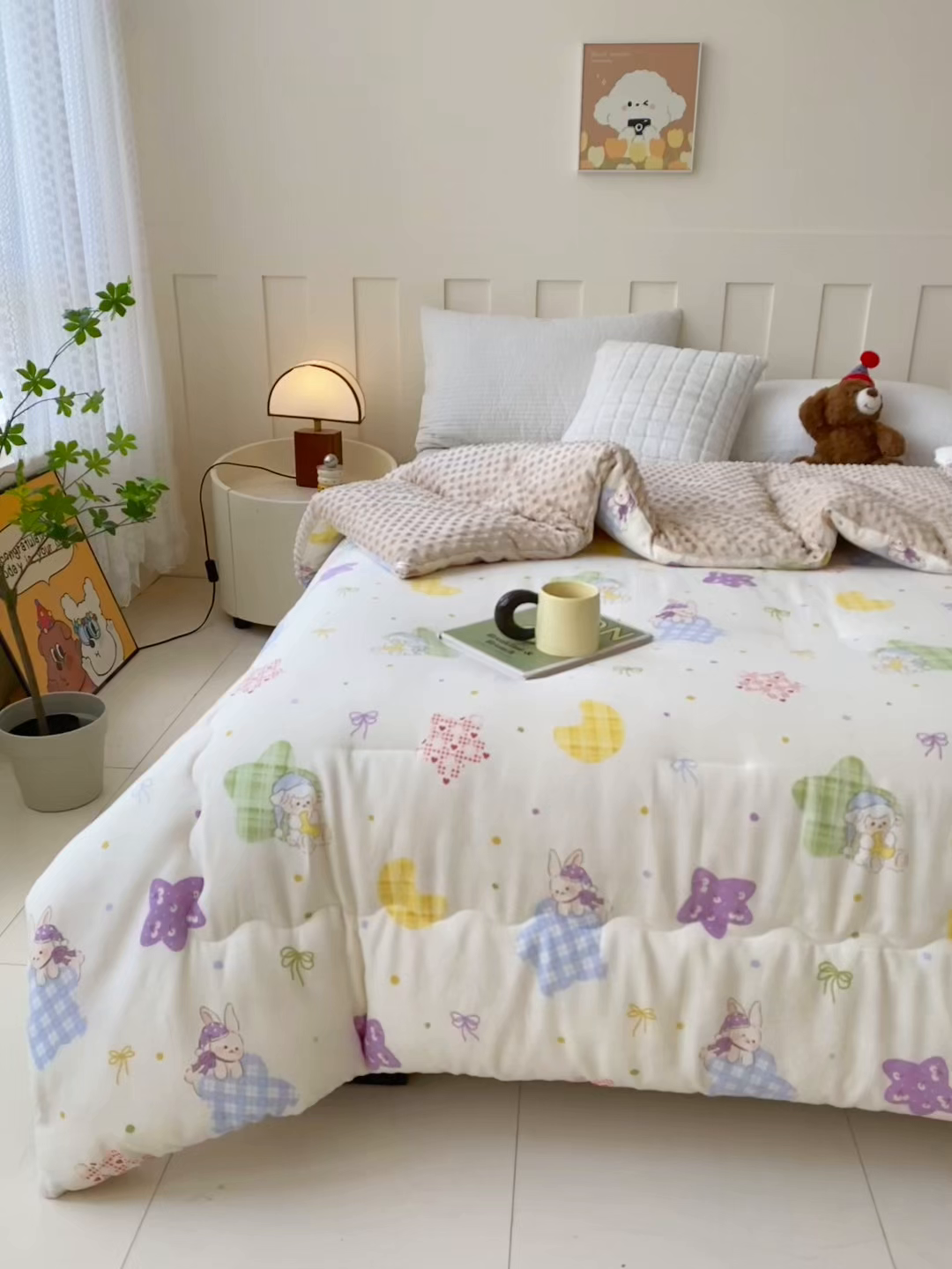 91家纺网 家纺一手货源 找家纺 小叮当家纺仓储工厂店 2025新款A类母婴级全棉双层纱婴儿绒210g豆豆被20%大豆纤维单人双人被芯 柔星梦香