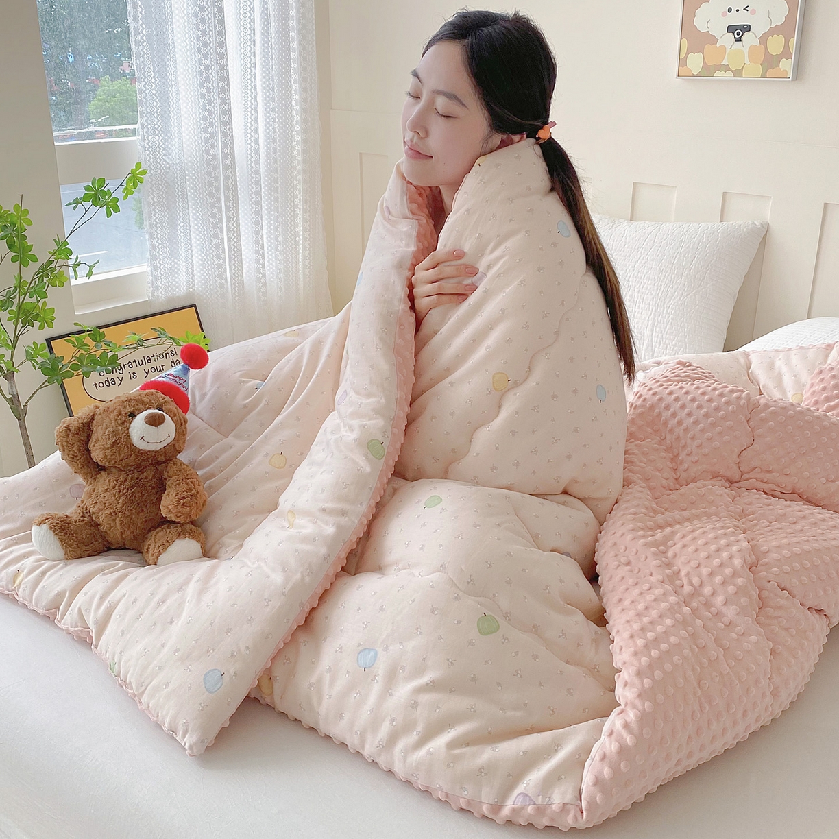 91家纺网 家纺一手货源 找家纺 小叮当家纺仓储工厂店 2025新款A类母婴级全棉双层纱婴儿绒210g豆豆被20%大豆纤维单人双人被芯 甜甜南瓜