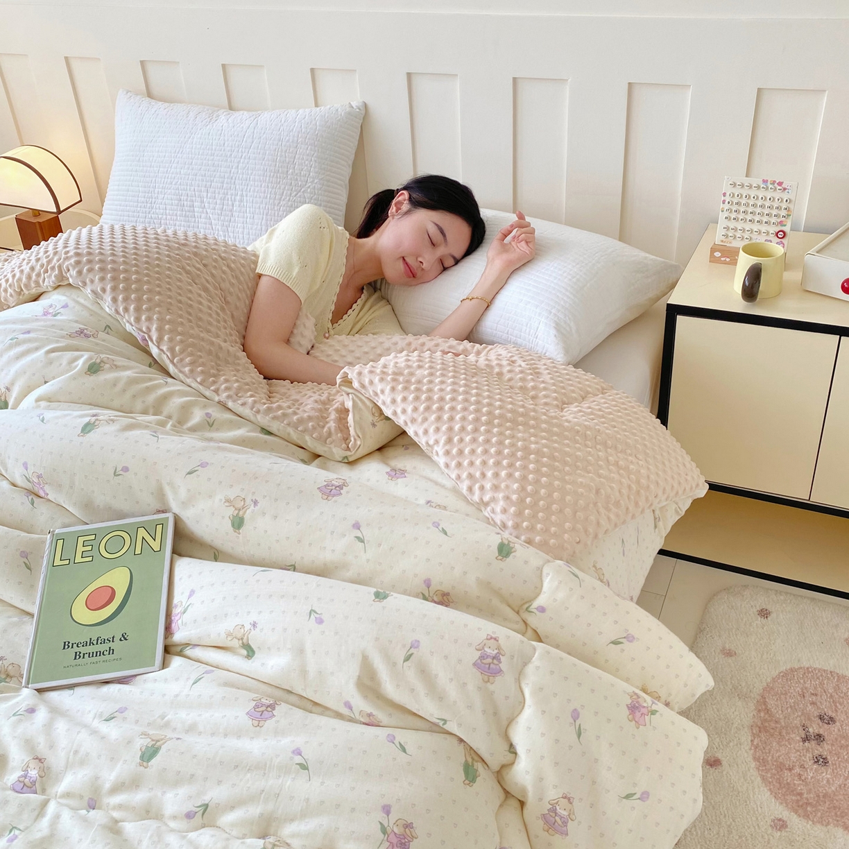 91家纺网 家纺一手货源 找家纺 小叮当家纺仓储工厂店 2025新款A类母婴级全棉双层纱婴儿绒210g豆豆被20%大豆纤维单人双人被芯 郁金香兔兔