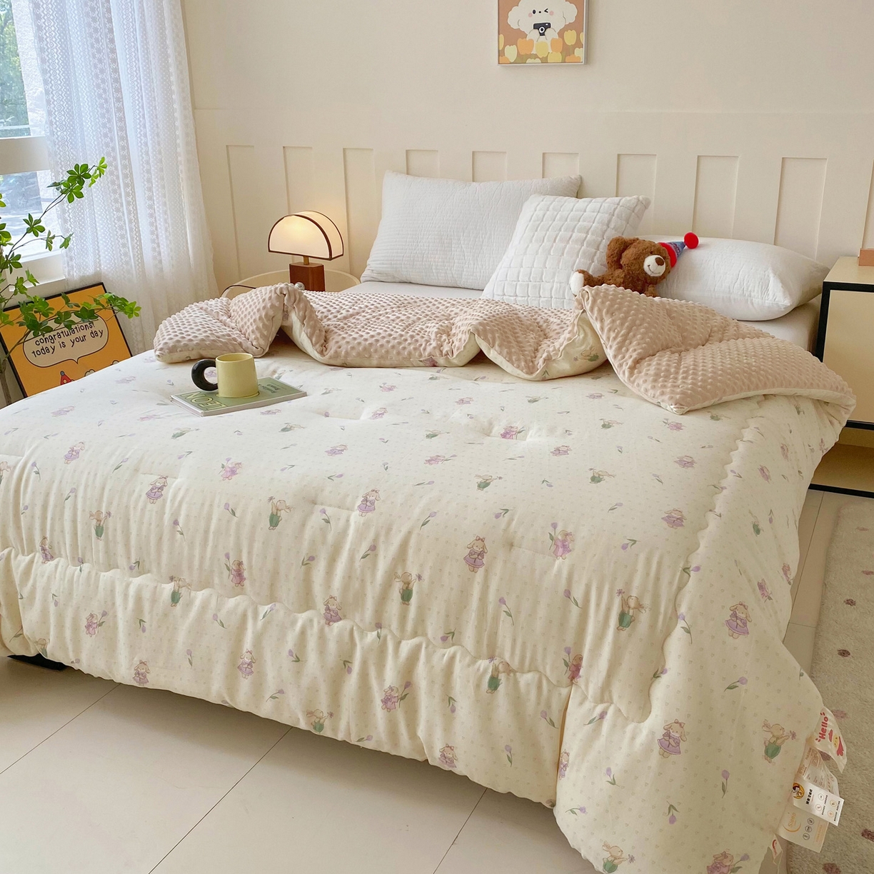 91家纺网 家纺一手货源 找家纺 小叮当家纺仓储工厂店 2025新款A类母婴级全棉双层纱婴儿绒210g豆豆被20%大豆纤维单人双人被芯 郁金香兔兔