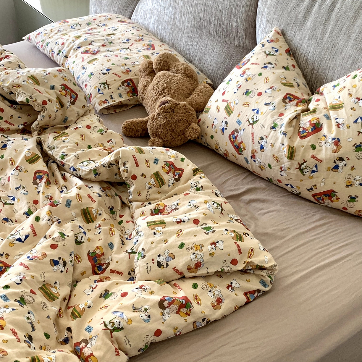 91家纺网 家纺一手货源 找家纺 源启生活 2025新款正版史努比系列全棉纯棉双层纱四件套 汉堡史努比