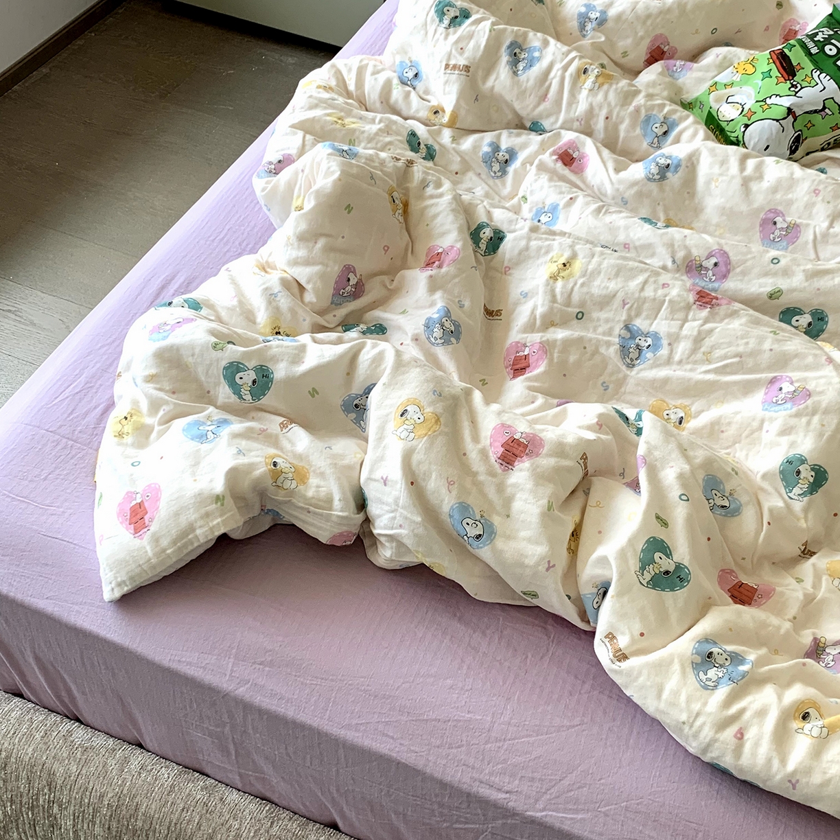 91家纺网 家纺一手货源 找家纺 源启生活 2025新款正版史努比系列全棉纯棉双层纱四件套 甜心史努比